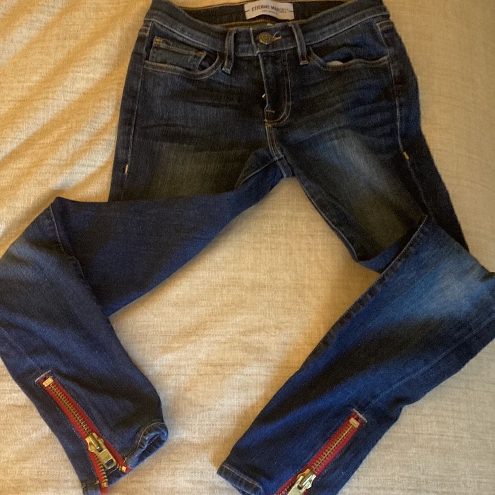 Etienne Marcel Denim Red Zipper Skinny Distressed Jean. Size 24.